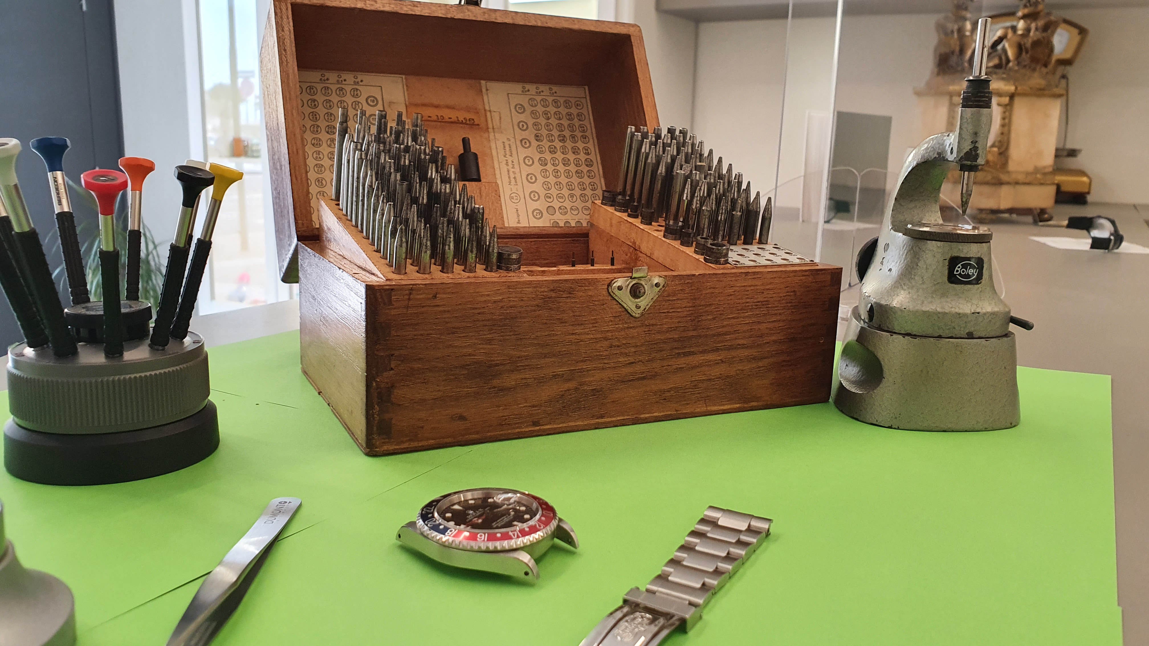 Utensili e Macchinari di Precisione Laboratorio Watch-Lab